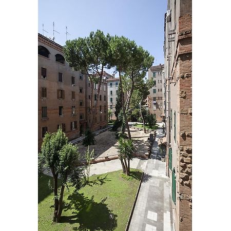 Dimora Del Papa Apartment Rome Room photo